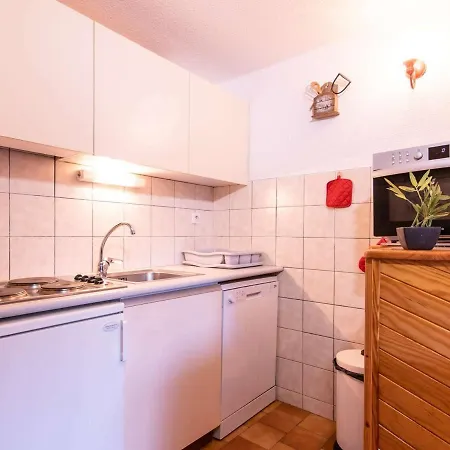 8 Personnes Avec Parking A 200 M Du Centre De Saint-lary Et Proche Des Remontees Mecaniques - Fr-1-296-381 Apartment Saint-Lary-Soulan